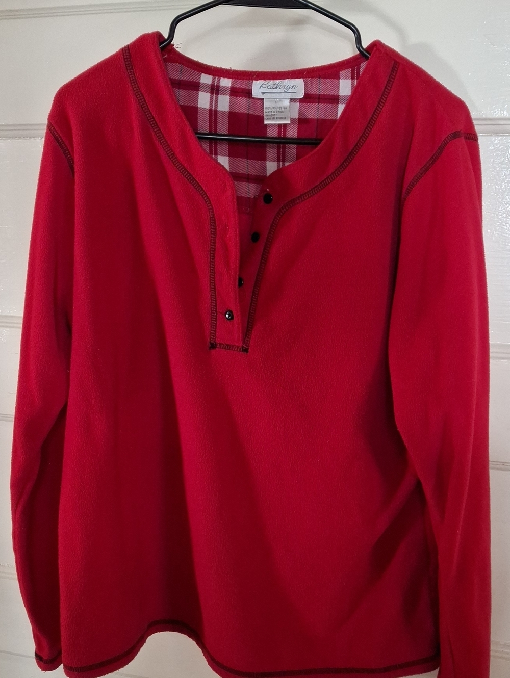 Kathryn Red Henley Fleece Pullover (Mis476)